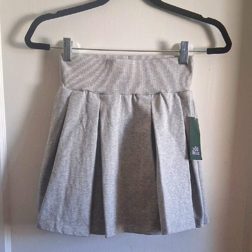 NWT Skort